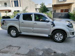 Toyota Hilux D-4D Automatic 2007 for Sale in Islamabad