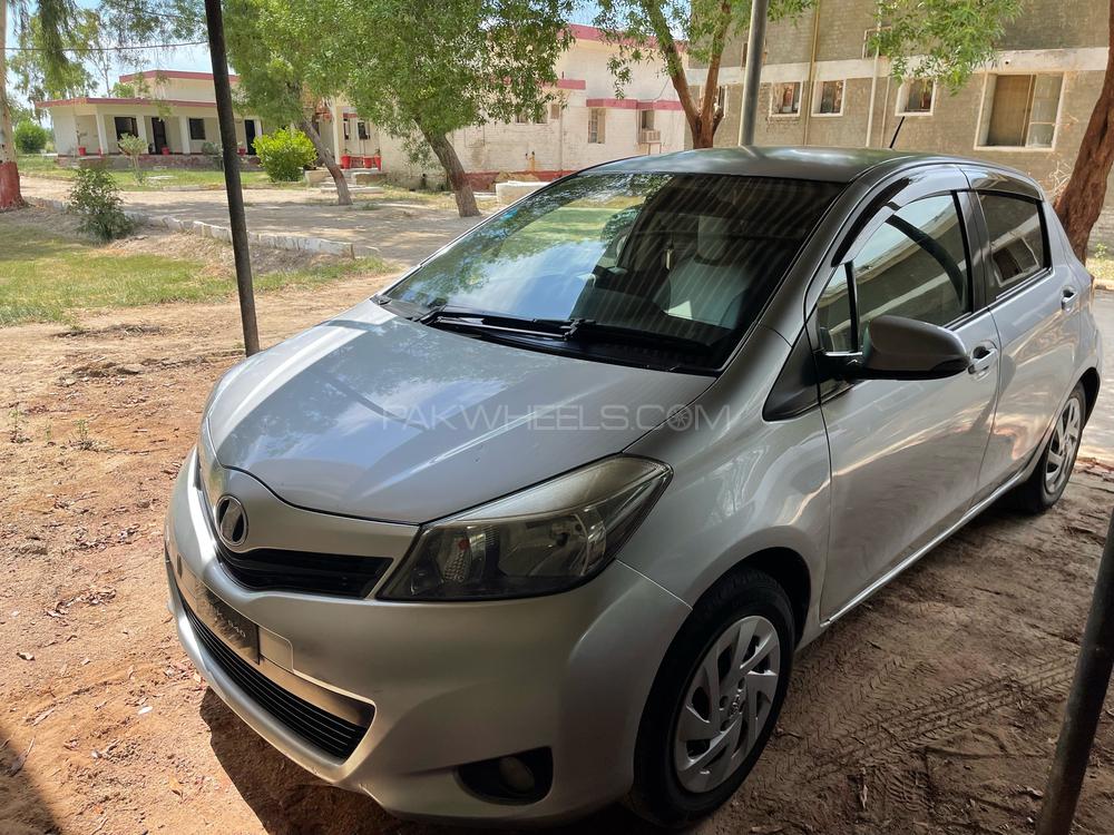 Toyota Vitz 2011 for Sale in Pano Aqil Image-1