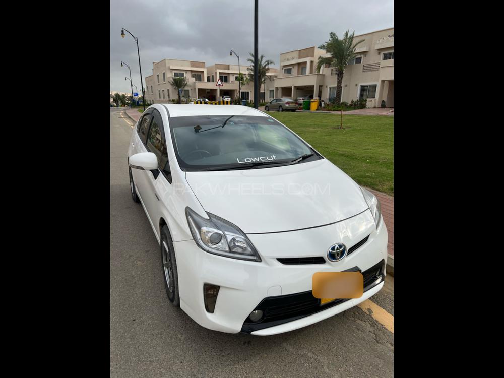 Toyota Prius S Led Edition 18 2014 For Sale In Karachi Pakwheels 0712