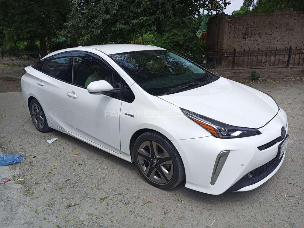 Toyota Prius S Touring Selection 2019 for sale in Lahore | PakWheels