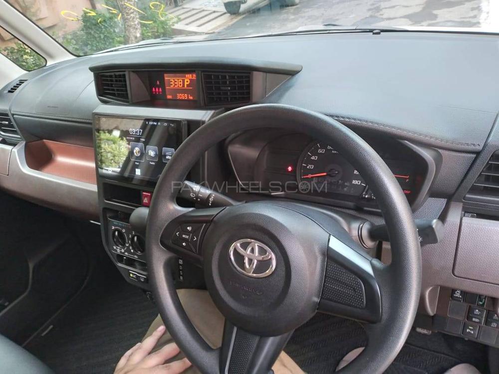 Toyota Roomy XS 2018 for sale in Lahore | PakWheels