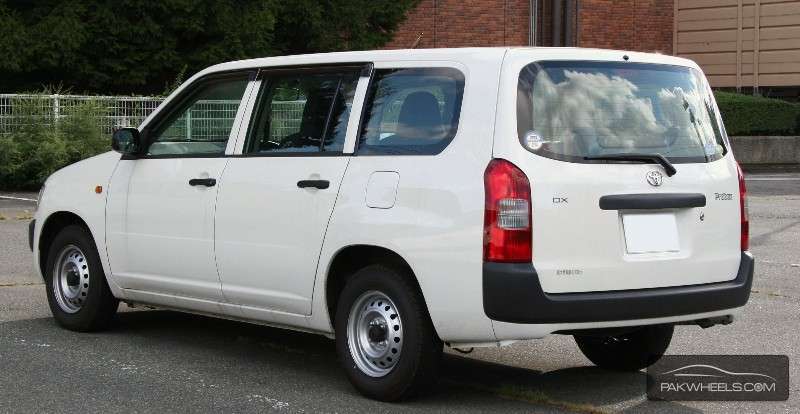 Toyota Probox 2005 for Sale in Islamabad Image-1