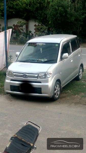 Honda Zest 2009 for Sale in Lahore Image-1