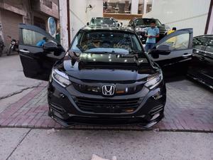 Honda Vezel Hybrid Z 2018 for Sale in Lahore