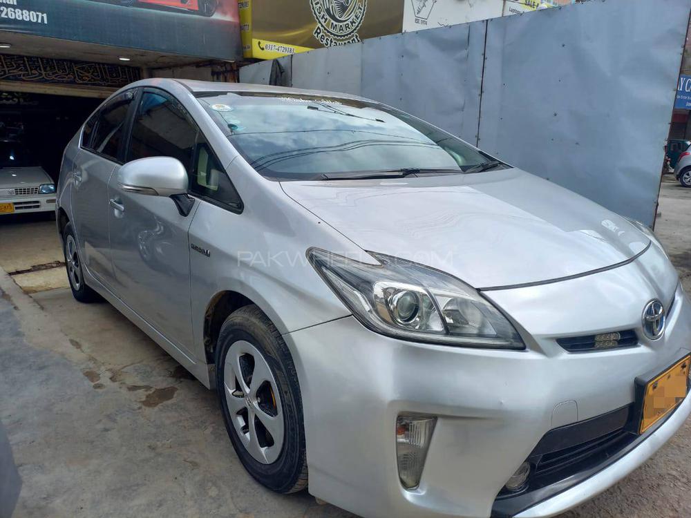 Toyota Prius 2013 for Sale in Karachi Image-1