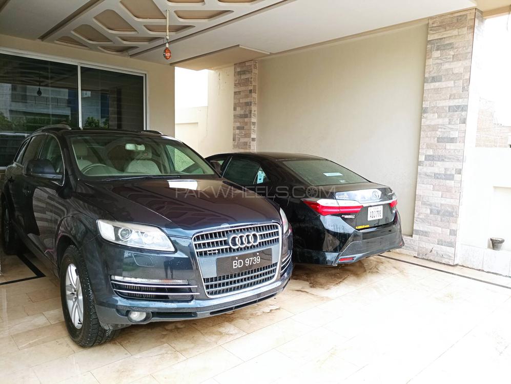 Audi Q7 2009 for Sale in Lahore Image-1