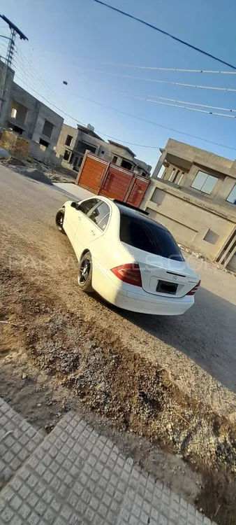 Mercedes Benz C Class 2005 for Sale in Quetta Image-1