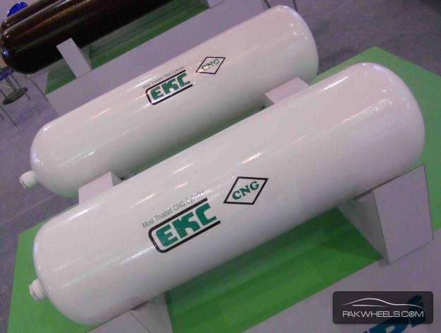 LANDIRENZO CNG KIT with EKC 55 KG Cylinder For Sale Image-1