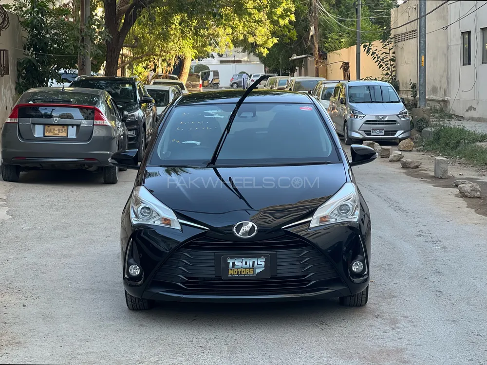 Toyota Vitz 2020 for Sale in Karachi Image-1