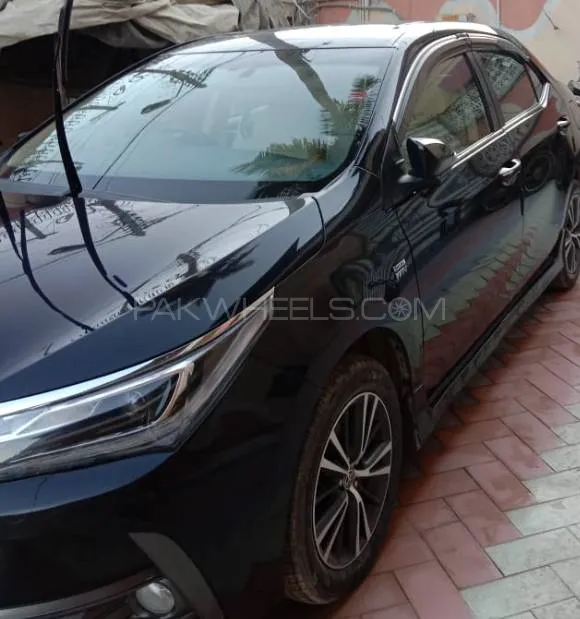 Toyota Corolla 2018 for Sale in Karachi Image-1