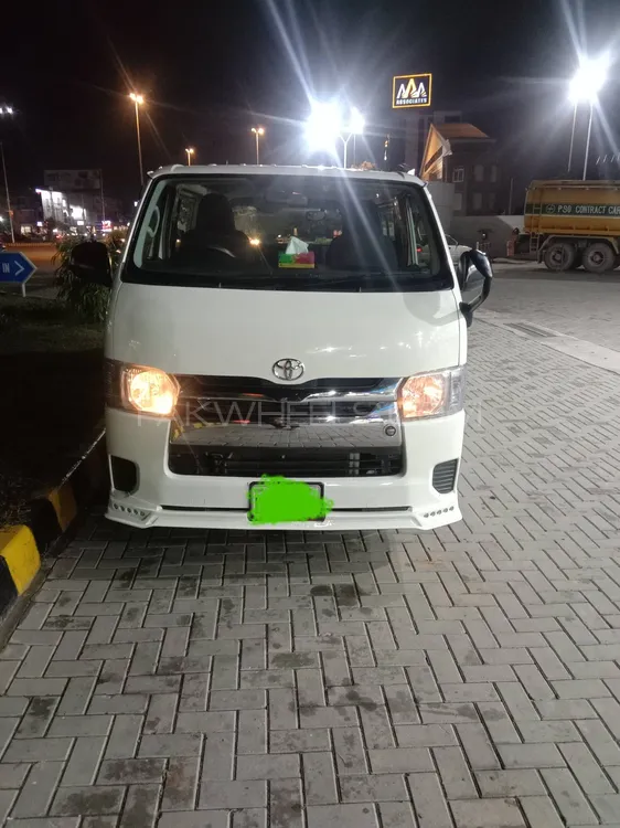 Toyota Hiace 2017 for Sale in Gujrat Image-1