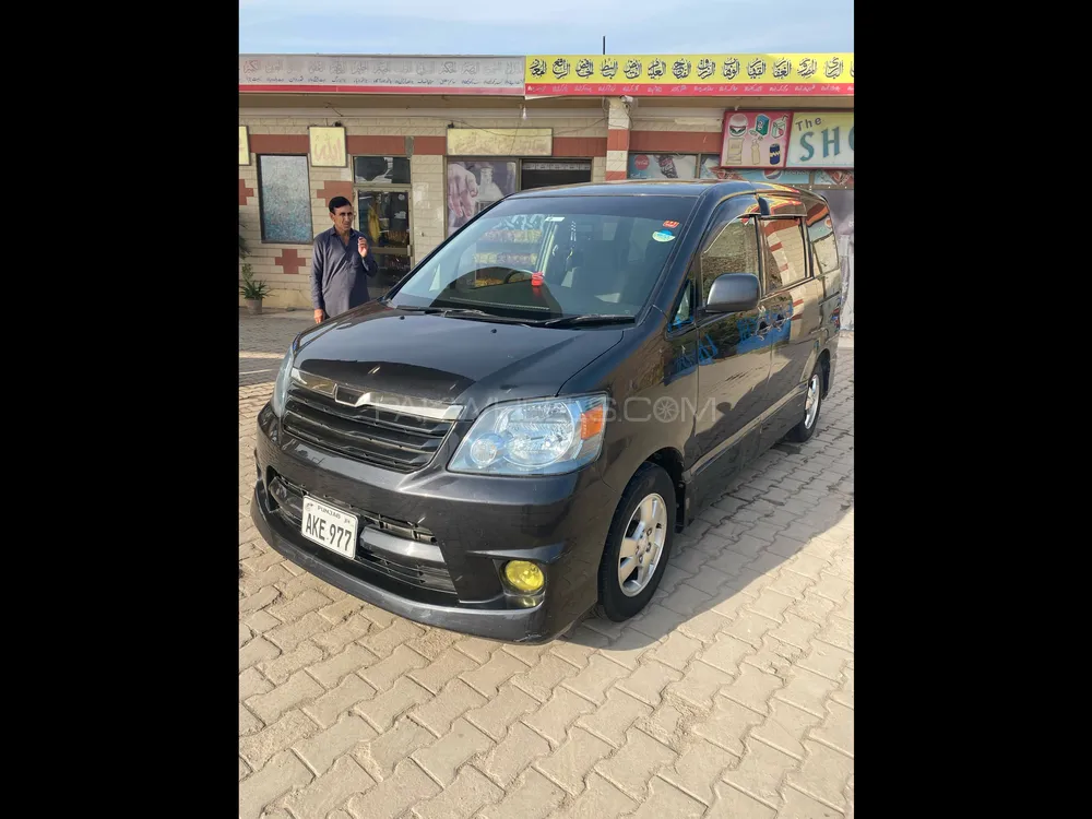 Toyota Noah 2002 for Sale in Islamabad Image-1