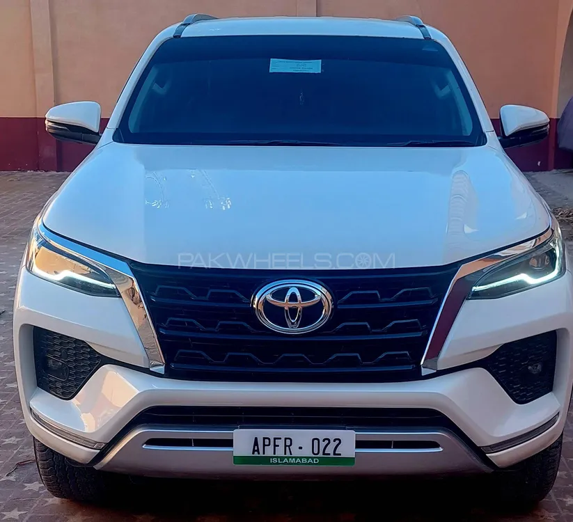 Toyota Fortuner 2.7 V 2021 for sale in Islamabad PakWheels