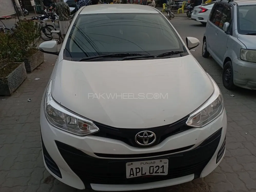 Toyota Yaris Sedan 2021 for Sale in Lahore Image-1