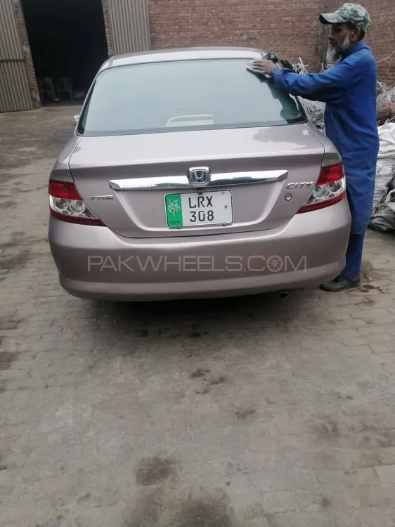 Honda City 2004 for Sale in Gujranwala Image-1