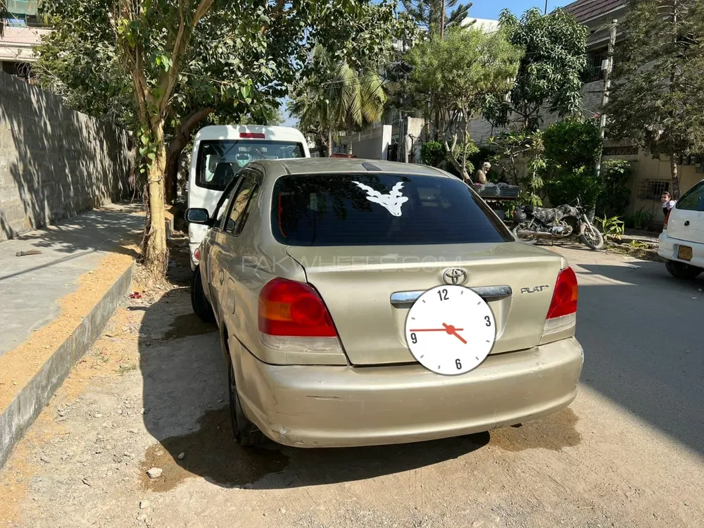 Toyota Platz 2005 for Sale in Karachi Image-1