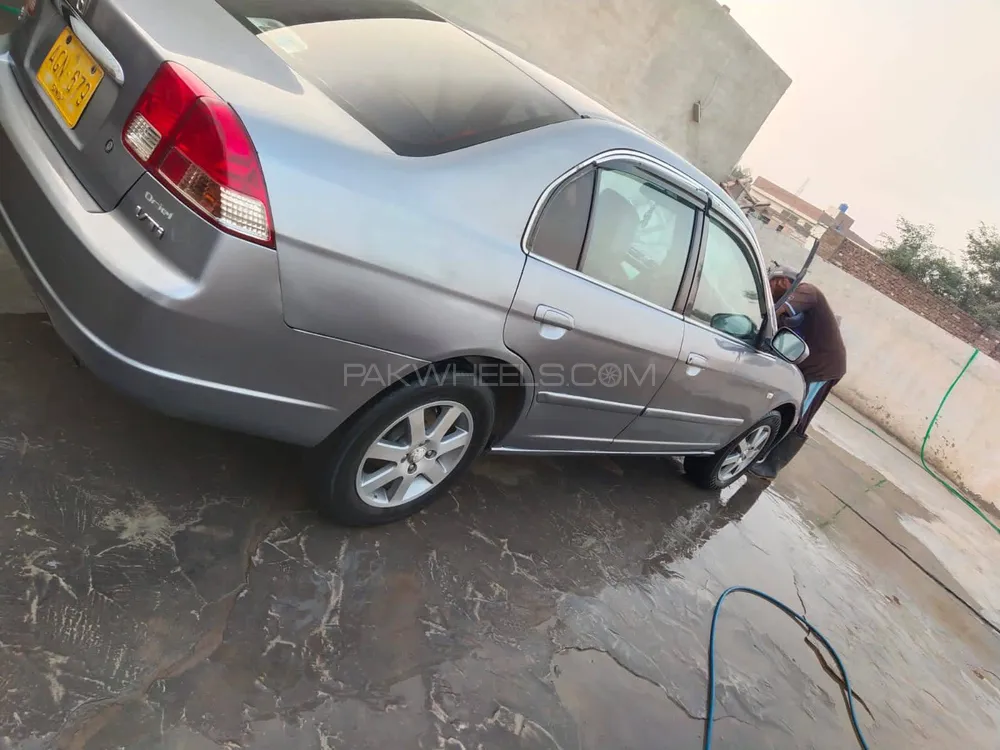 Honda Civic 2004 for Sale in Chiniot Image-1
