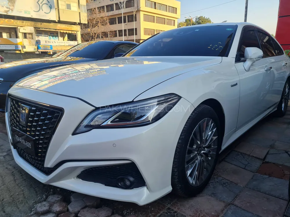 Toyota Crown 2018 for Sale in Islamabad Image-1