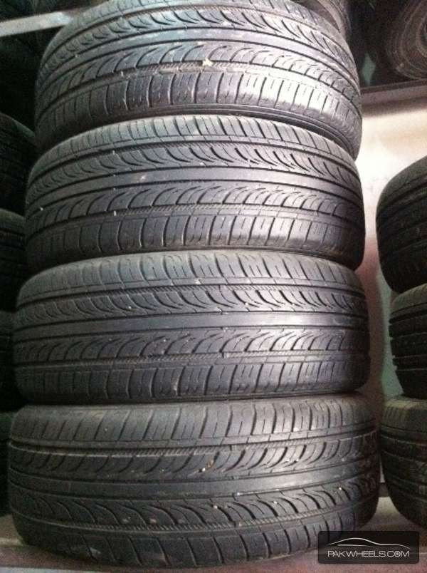 205/60r15 good condition tyres set For Sale Image-1