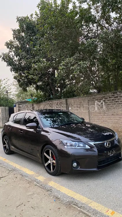 Lexus CT200h 2013 for Sale in Attock Image-1