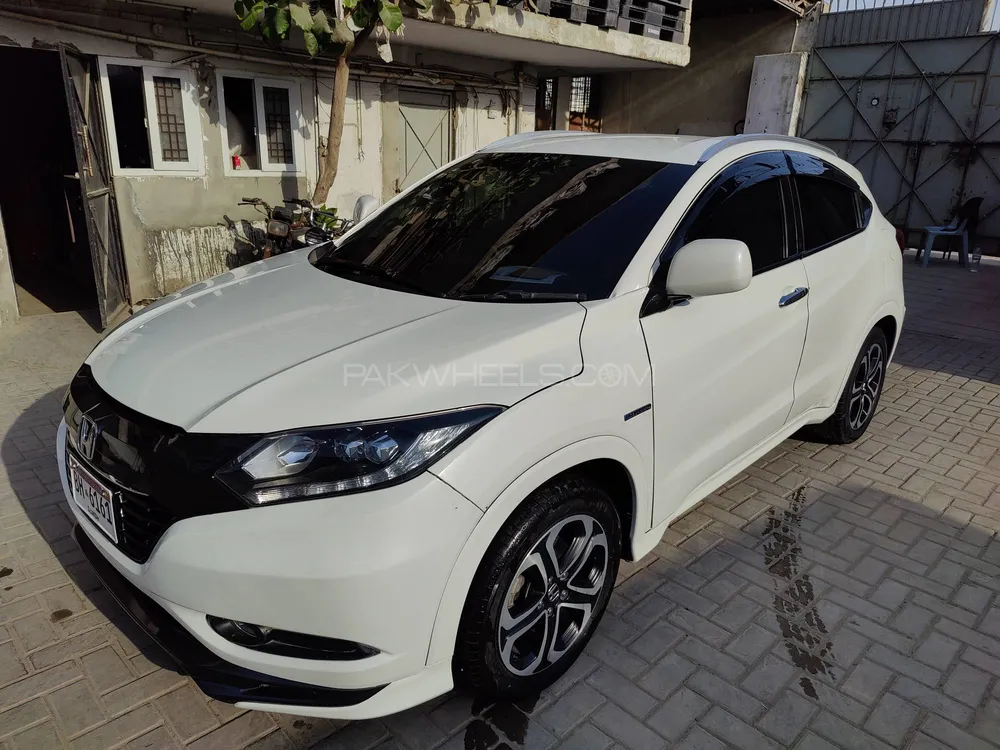 Honda Vezel 2014 for Sale in Karachi Image-1