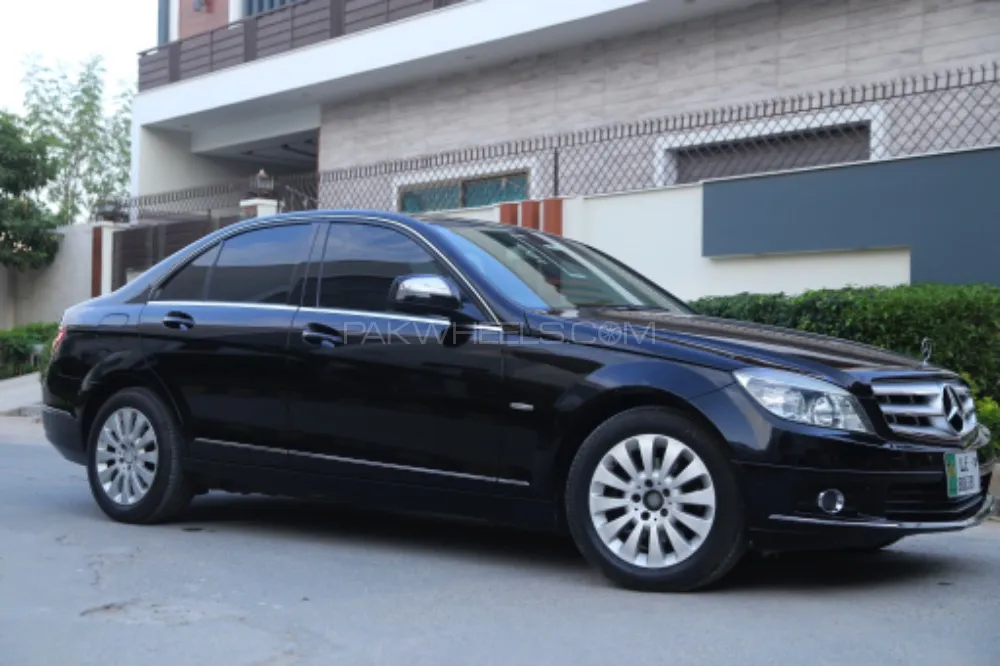 Mercedes Benz C Class 2007 for Sale in Arifwala Image-1