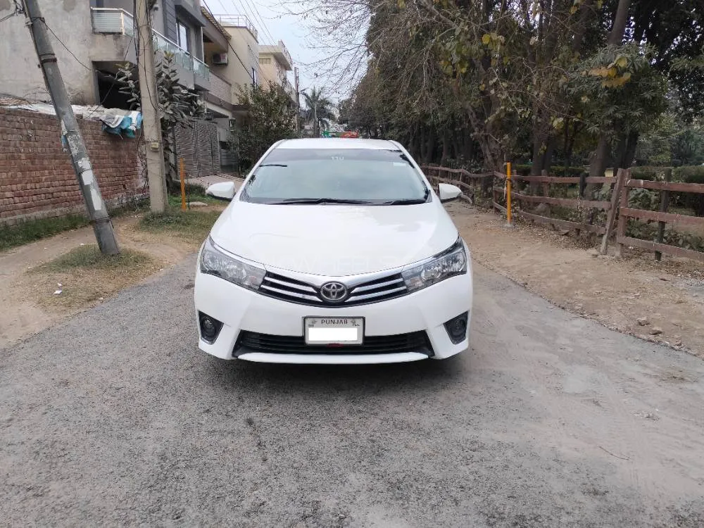 Toyota Corolla 2015 for Sale in Lahore Image-1