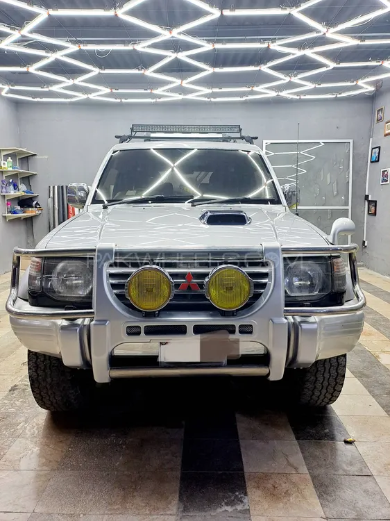 Mitsubishi Pajero 1993 for Sale in Karachi Image-1