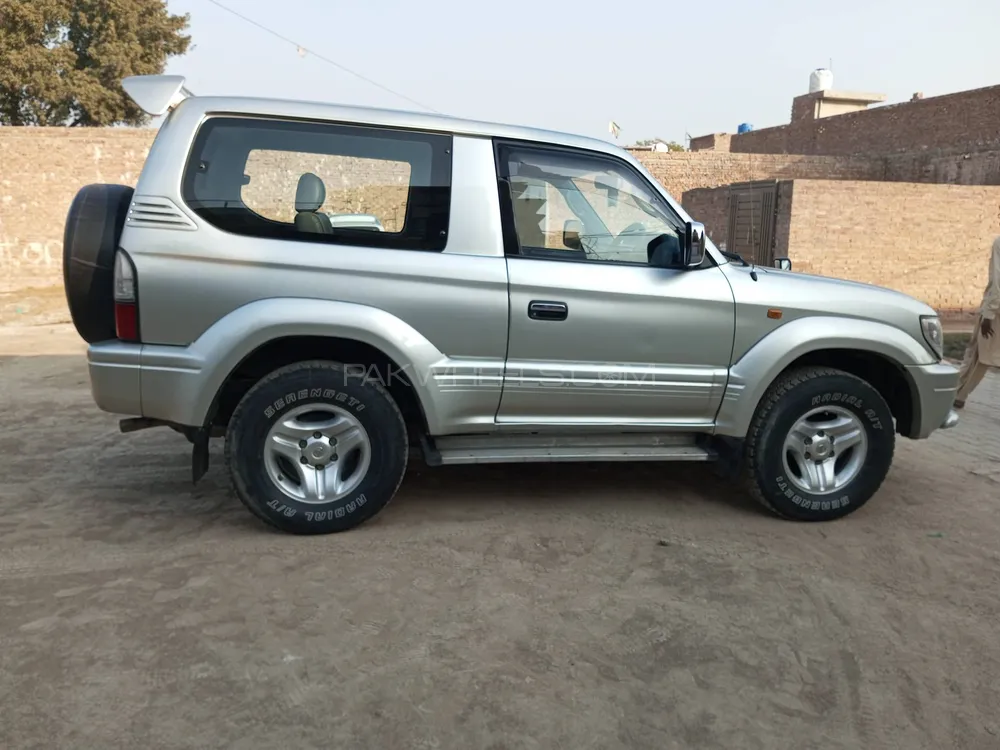 Toyota Prado 2001 for Sale in Okara Image-1