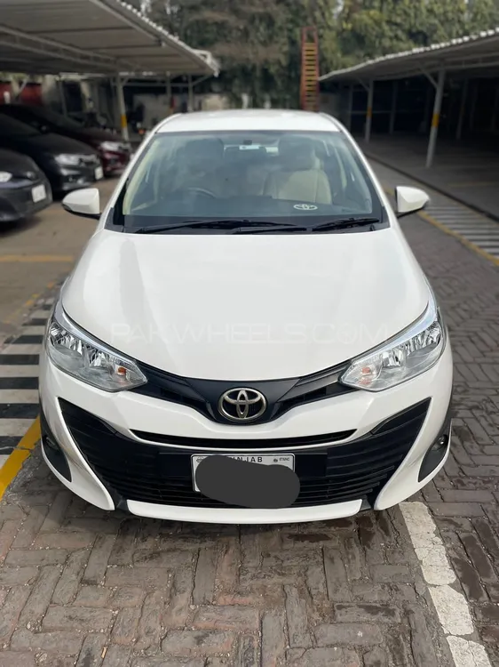 Toyota Yaris Sedan 2021 for Sale in Lahore Image-1