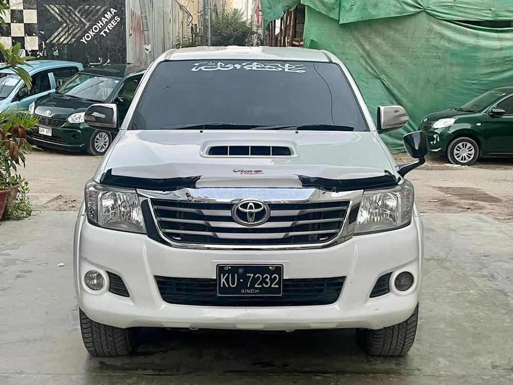 Toyota Hilux 2013 for Sale in Karachi Image-1