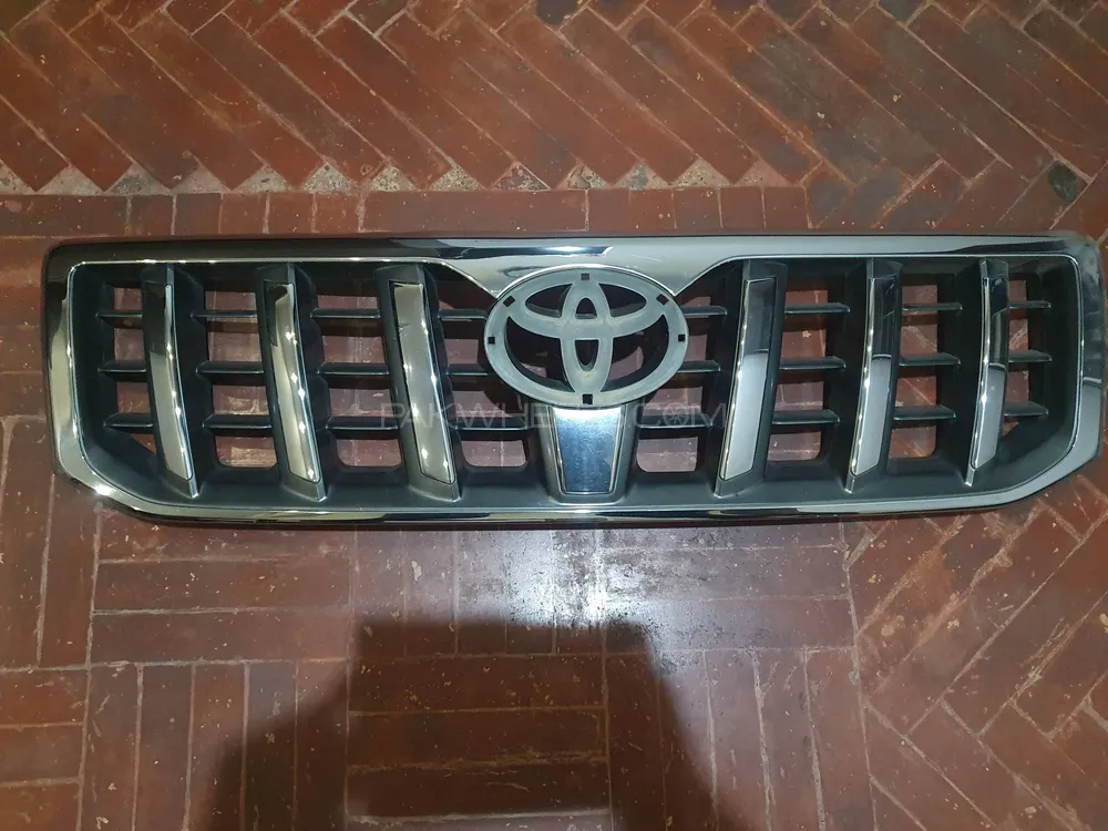 toyota prado 2003-8 front grill Image-1