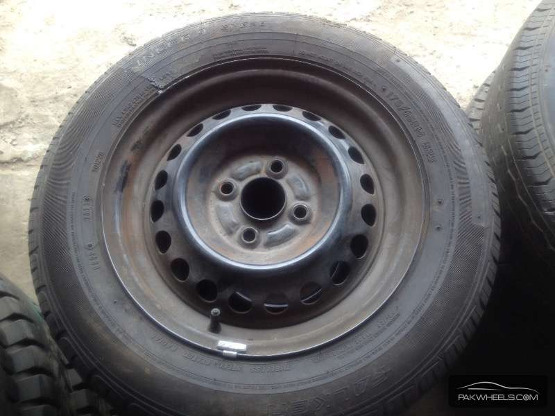 Imported tyre For Sale Image-1