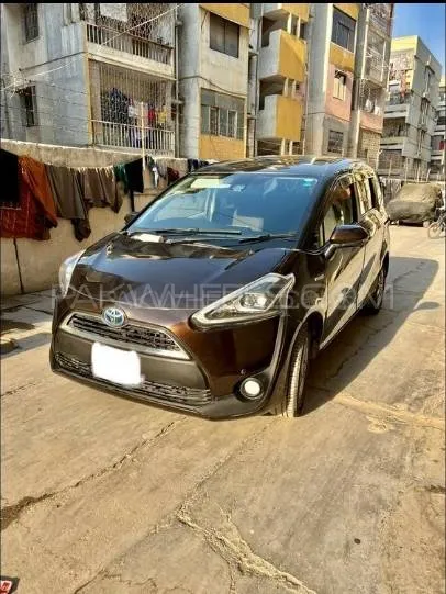 Toyota Sienta 2016 for Sale in Karachi Image-1