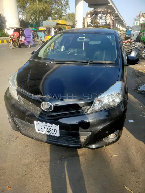 Toyota Vitz 2015 for sale in Lahore | PakWheels