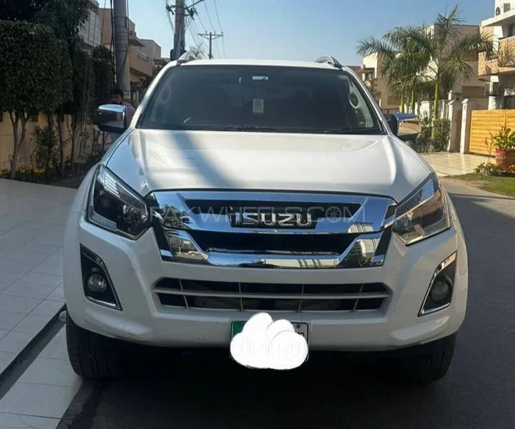 Isuzu D-Max V-Cross Automatic 3.0 2019 for sale in Lahore | PakWheels