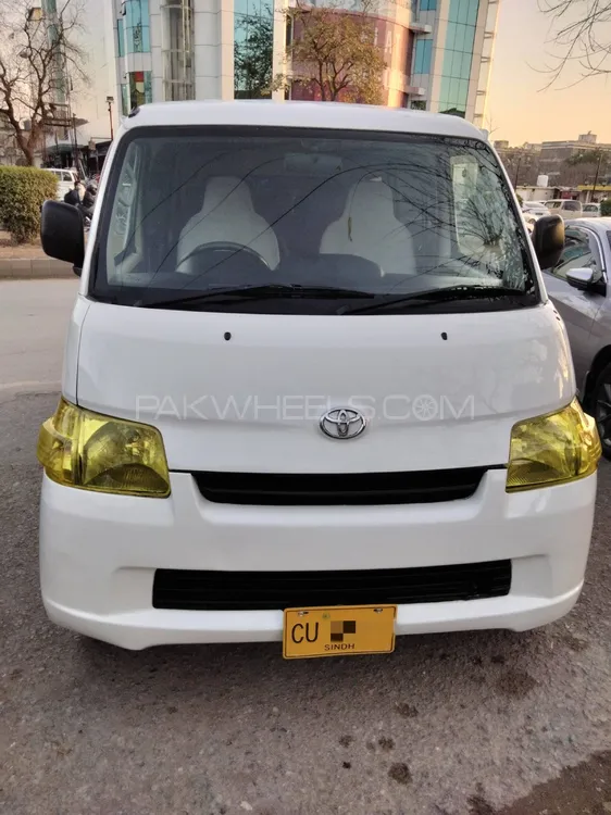 Toyota Town Ace 2009 for Sale in Islamabad Image-1