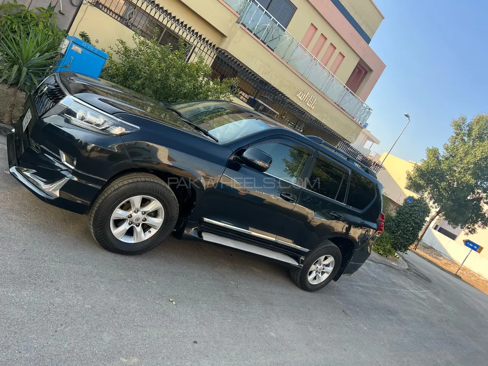 Toyota Prado 2010 for Sale in Gujranwala Image-1