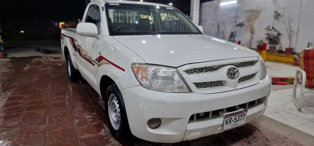 Toyota Hilux 2011 for Sale in Peshawar Image-1