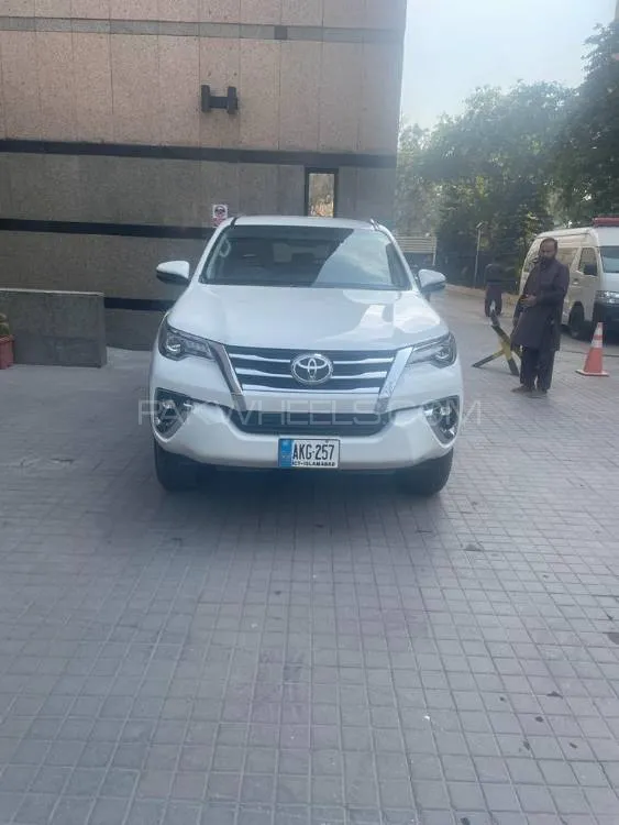 Toyota Fortuner 2018 for Sale in Islamabad Image-1