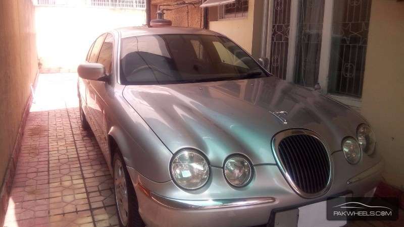 Jaguar S Type 2000 for Sale in Islamabad Image-1