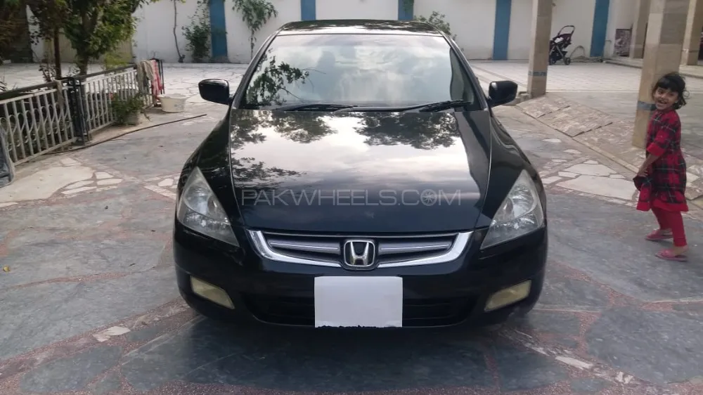 Honda Accord 2005 for Sale in Peshawar Image-1