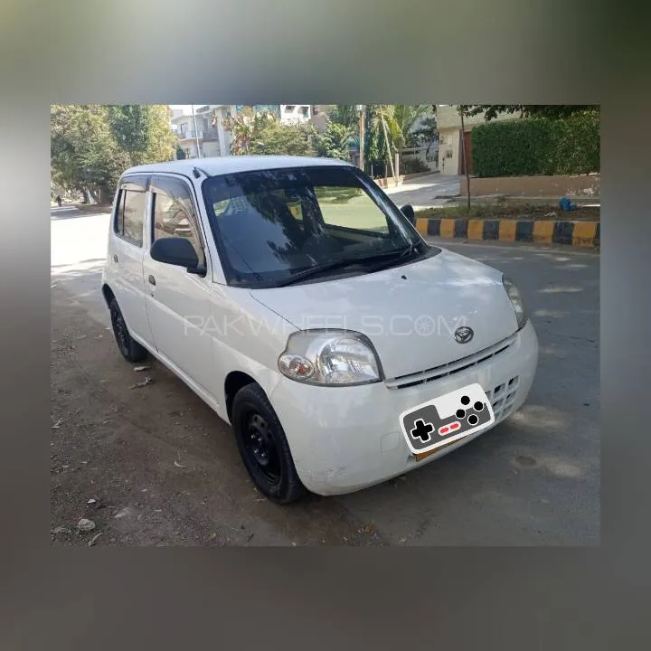Daihatsu Esse 2010 for Sale in Karachi Image-1