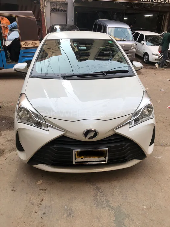 Toyota Vitz 2018 for Sale in Karachi Image-1