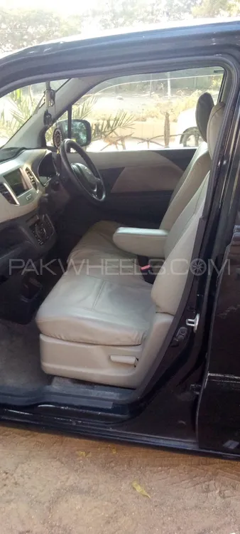 Daihatsu Atrai Wagon 2014 for Sale in Karachi Image-1