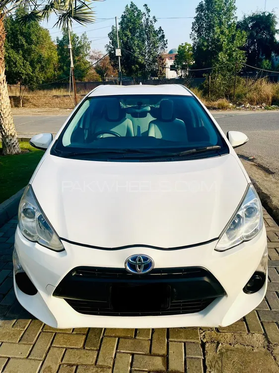 Toyota Aqua 2015 for Sale in Faisalabad Image-1