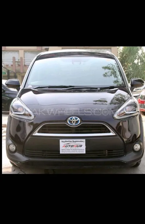 Toyota Sienta 2017 for Sale in Lahore Image-1