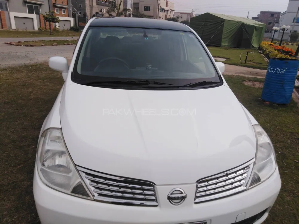Nissan Tiida 2007 for Sale in Faisalabad Image-1