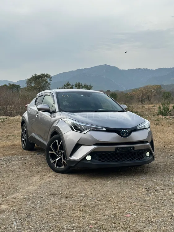 Toyota C-HR 2017 for Sale in Islamabad Image-1