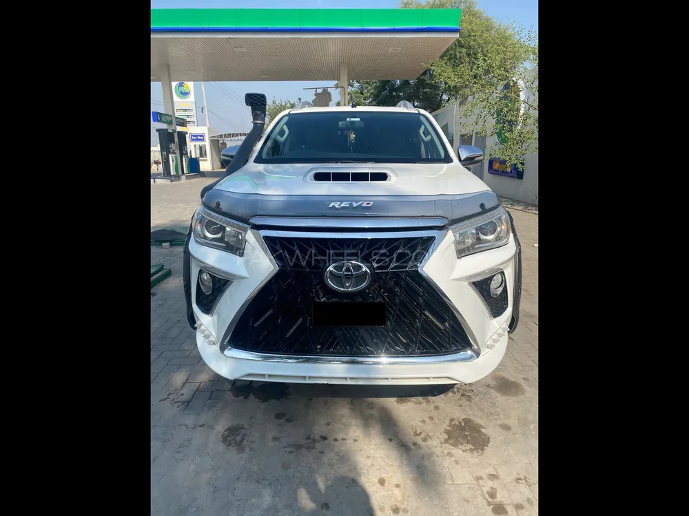Toyota Hilux 2017 for Sale in Multan Image-1